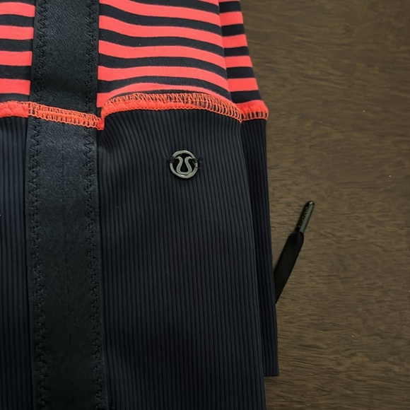 Lululemon Athletica Striped Pink and Black Leg Warmers - Picture 4 of 7